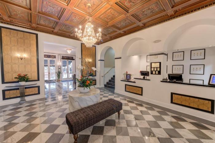 Inn at the Park: San Diego Suites