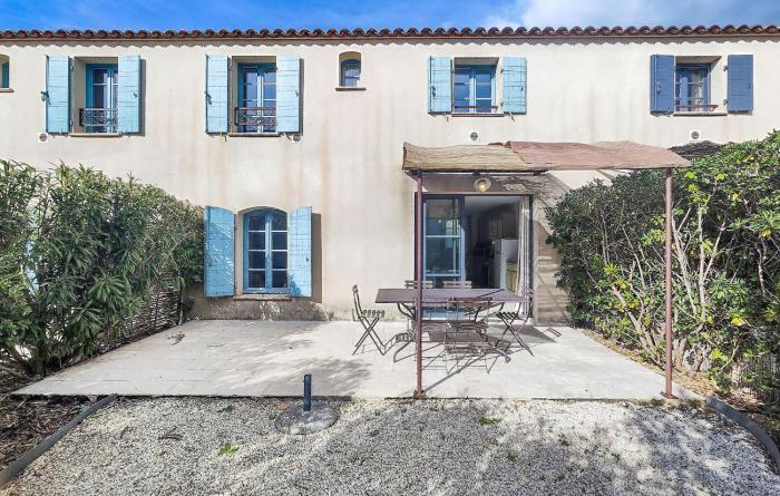 Amazing Home In Saint-Laurent-De-La-Ca With Wifi