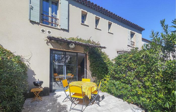 Nice Home In Stlaurent-De-La-Cabr With Wifi