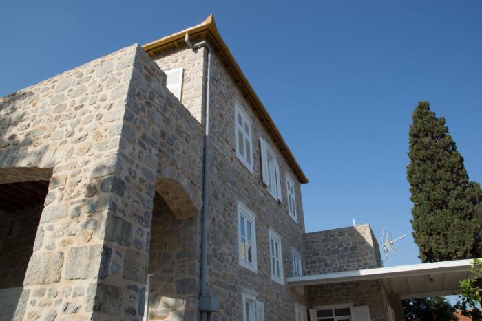 Kikis Houses Vlichos