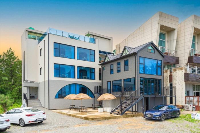 Yangyang YOLOHA Dongho Beach Branch