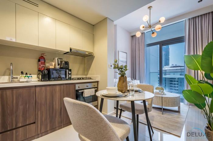 Exclusive Rate 1BR with Partial Burj Khalifa Views by Deluxe Holiday Homes