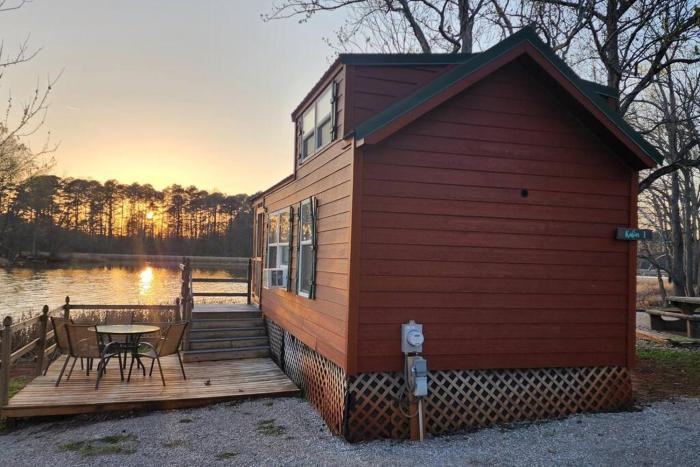 Wheeler Lake Sunset Retreat 1