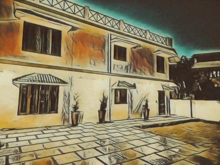 Queens Courtyard by Devlok Villas