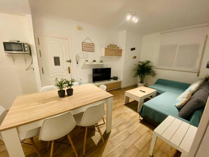 Apartamento*CaroLapo*con patio interior y garage