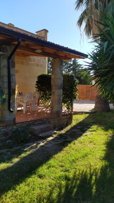 Villa con giardino sul lungomare
