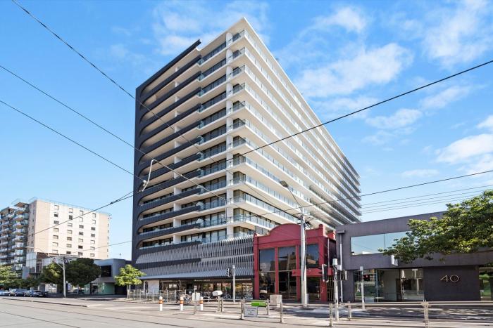 Complete Host Essence Apartments