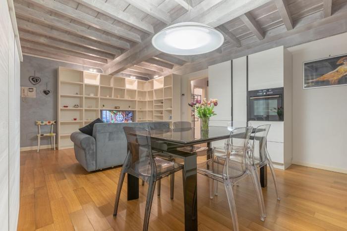 GuestHost - Heart of Ferraras History Apartment