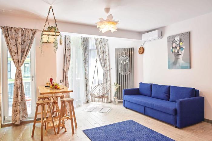 Three Lights Studio by ALZ