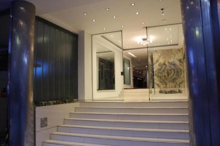 EN EL CORAZÓN DE AV. CORRIENTES