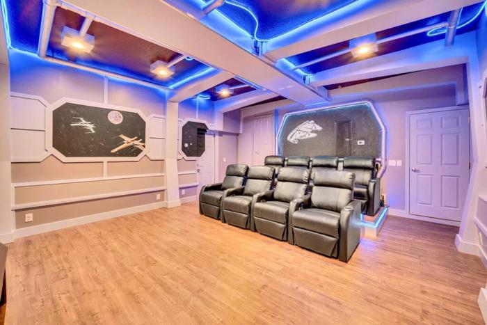 Enjoyable 6BR Home Near Disney