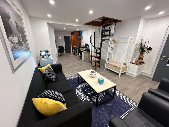 City Canal, Open Space, Spotless, 2 Levels, 4pp, free parking, 5G WiFi