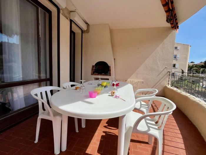 Appartement Familial 3 Pièces, Terrasse et Parking, Proche Plage et Commerces - Cavalaire - FR-1-226B-193