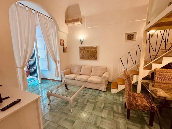 Appartamento nello storico “Palazzo Donn’Anna”