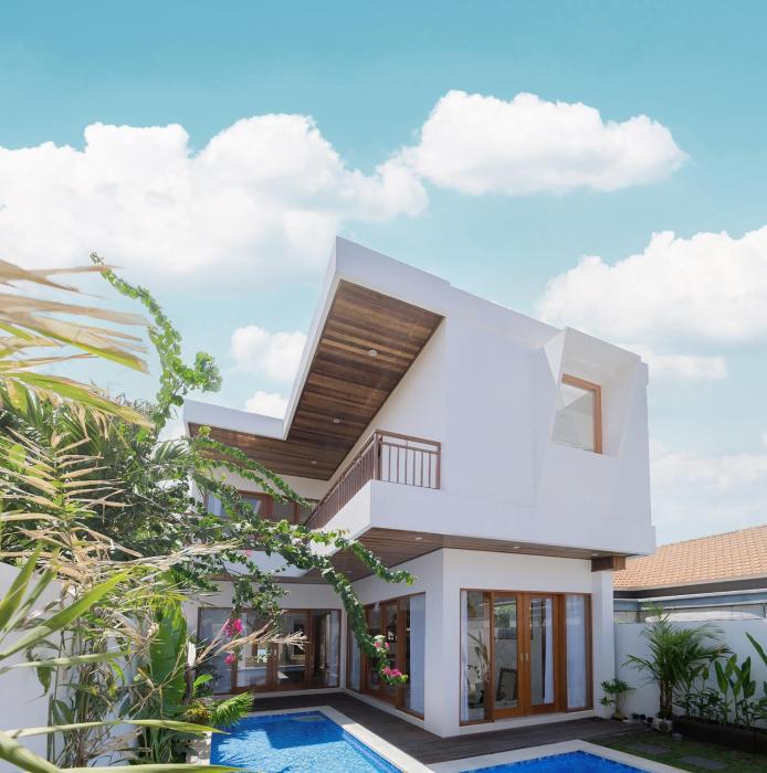 Canggu Central Escape - Quiet 3BR Villa with Pool 5 mins to Beach