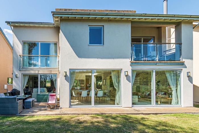 Falcon House CW73 Lower Mill Estate Cotswolds