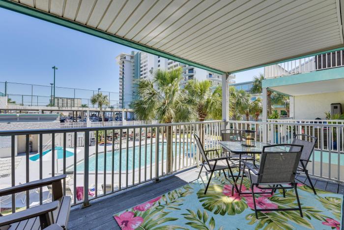 Panama City Beach Condo with Pool and Beach Access!