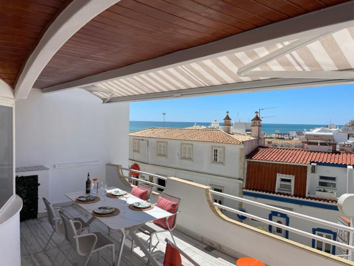 Ocean Balcony apartment terrace sea view and pool
