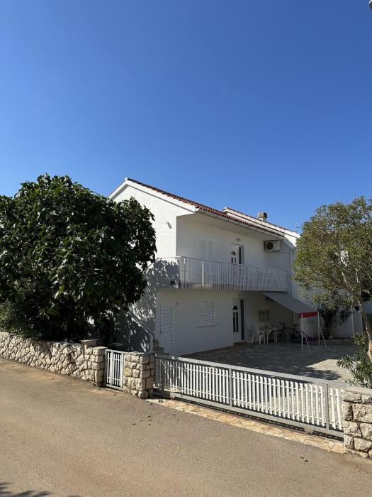 Apartments with parking space Novalja, Pag - 22963