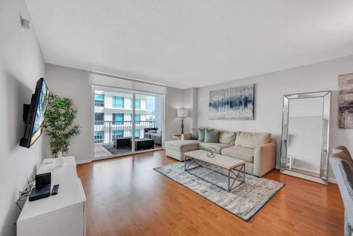 35th floor 1 BED 1 BTH • Brickell • Ocean View