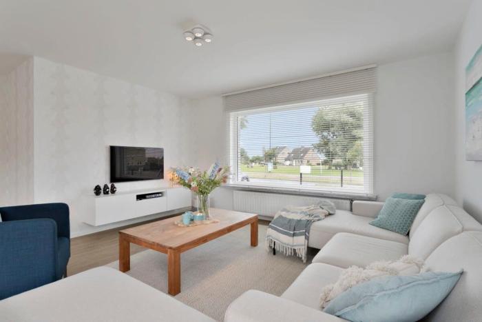 Huswell - Spacious bungalow with garden near the beach & sea