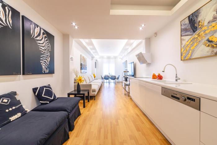 D9 center of Glyfada