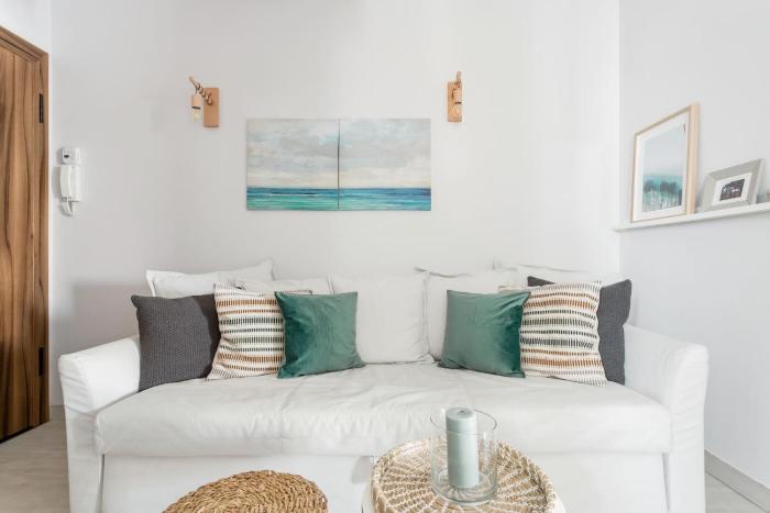 Romantic Love-Nest Studio Near Acropolis & Metro