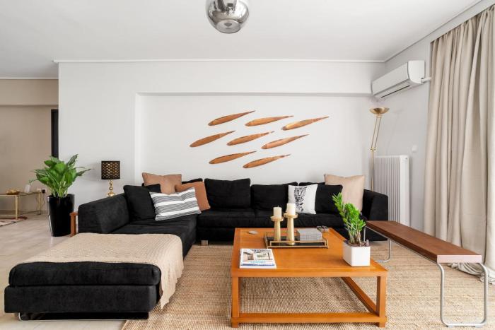 Fresh Detailed Stylish Apartment at Acropolis