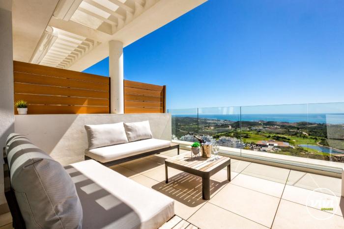 ViVi Homes - The Heights Pool, Gym, Sauna, Terrace & Sea View