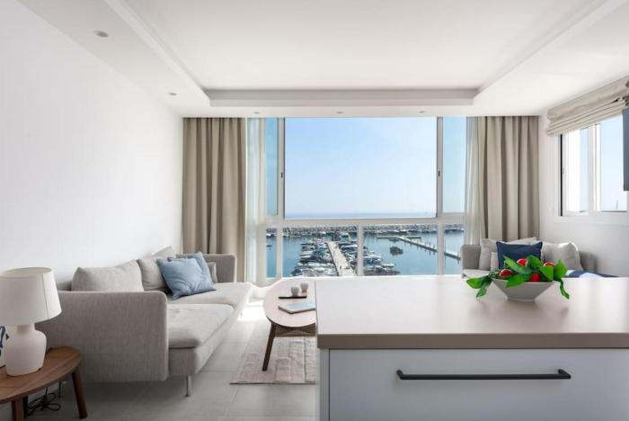 Best views Frontline Puerto Banús Apartment