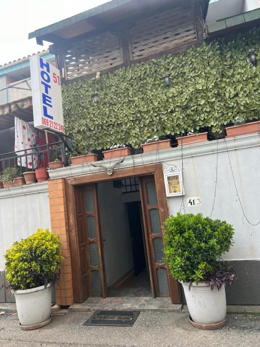 Hotel 51