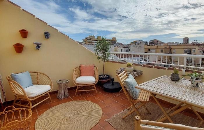 Awesome Apartment In Fuengirola