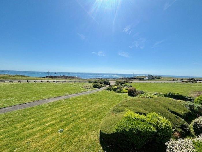 Studio rénové avec vue mer, parking, pour 3 personnes à Quiberon - FR-1-478-56