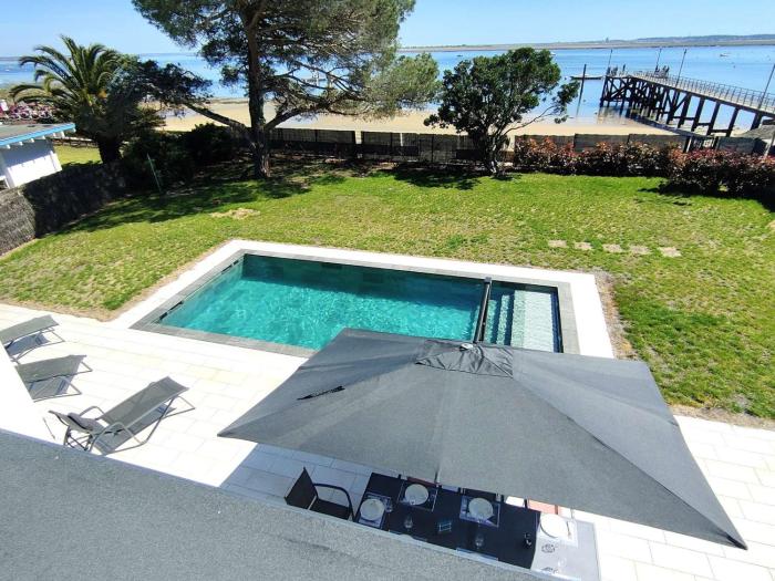 Villa 12 pers avec piscine chauffée et vue exceptionnelle, première ligne Bassin dArcachon - FR-1-736-32