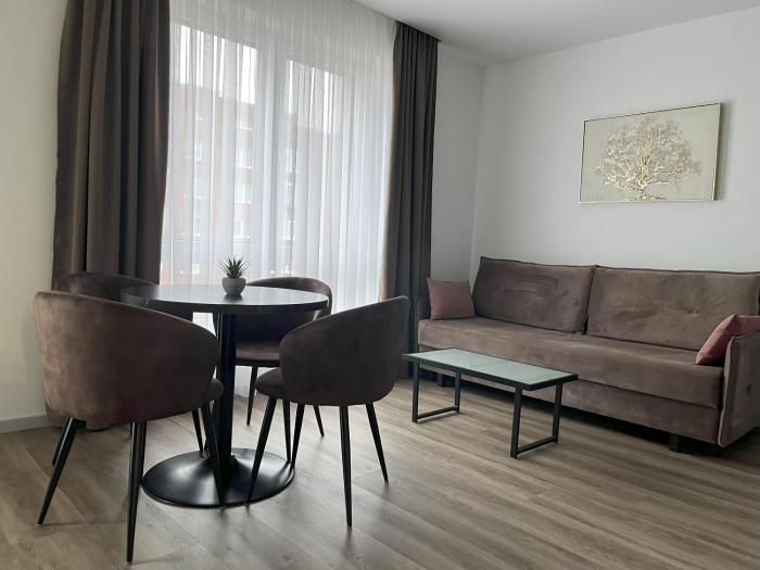 7th floor apartament, free parking