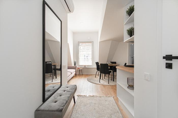 G-47 Near the Parliament - Self check in