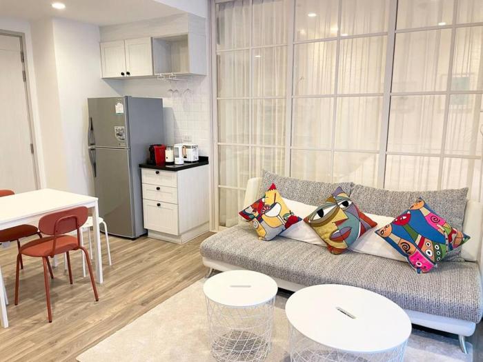 Summer Hua Hin by Tai