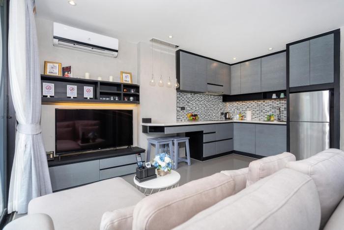 Tropics Kamala Hill View Suite CTG D707, near Beach and Fantasea