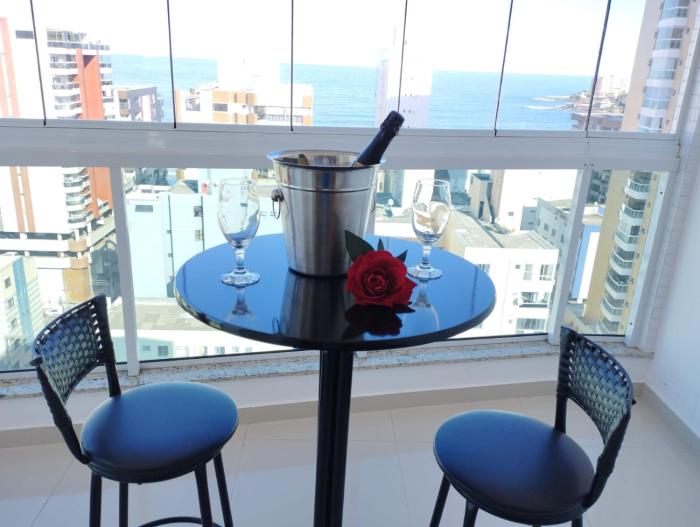 Ivana Imoveis 1301- Luxo e Vista Mar!