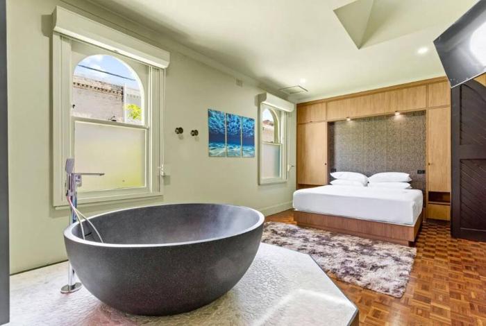 A Luxury Space with Playstation in Darling Harbour