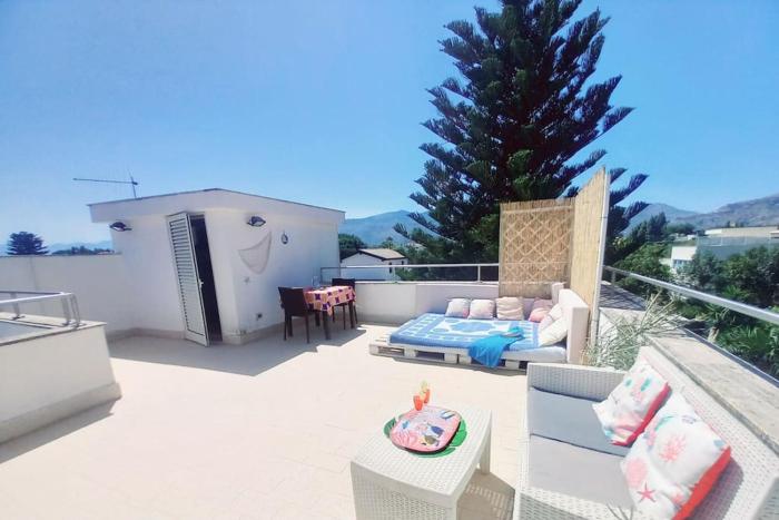 Villa Mondello Terraces & Jacuzzi