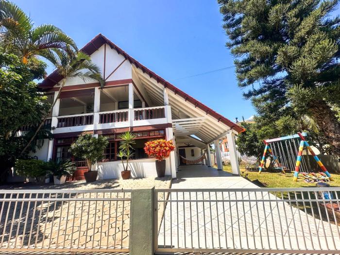 Casa na Praia dos Ingleses para até 12 pessoas