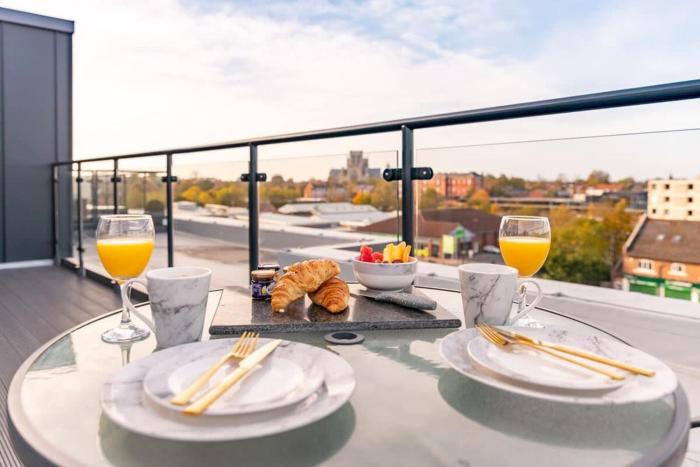 Luxury Penthouse, Minster Views, Terrace & Parking