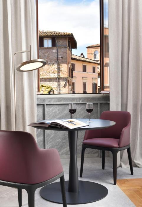 Locanda della Posta, The Bank