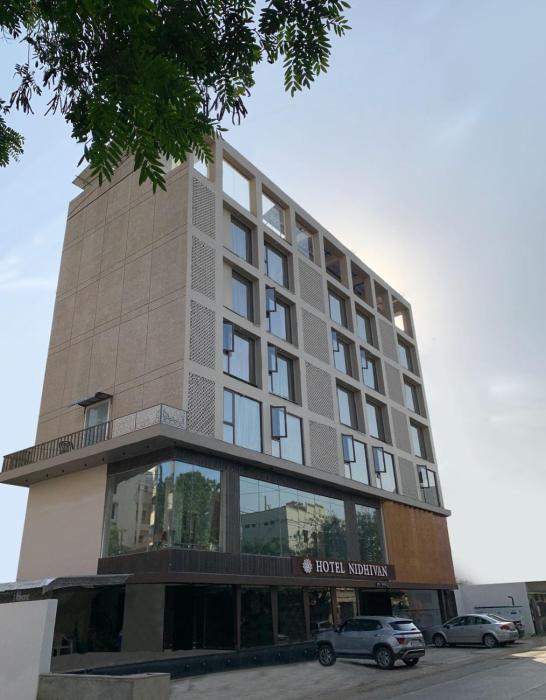 Hotel Grand Nidhivan
