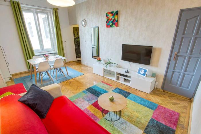 Little Americas Washington Tower Apartment