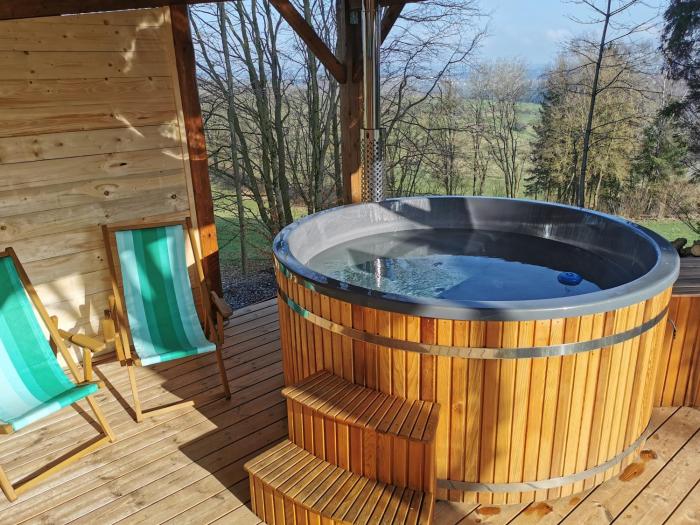 Auwer Hills - Om Stall