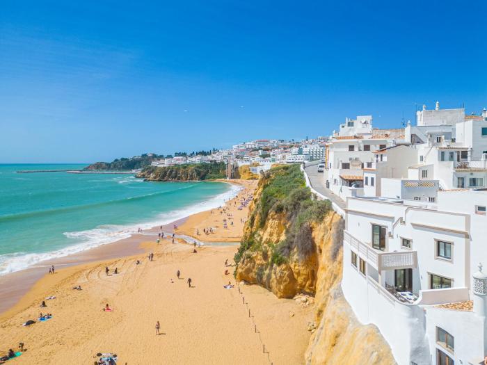 Casa na Muralha - Beach front - Rooftop Jacuzzi by DreamvillasAlbufeira