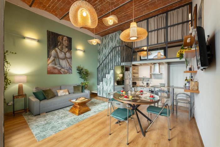 Via Cimabue 8b - Florence Charming Apartments - Metropolitan Loft in Florence - 20 minute walk to city center - excellent base for exploring - less than 5 minute walk to the supermarket - amazing bakery on the corner