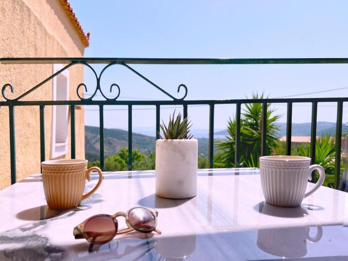 Leonidas Guest House